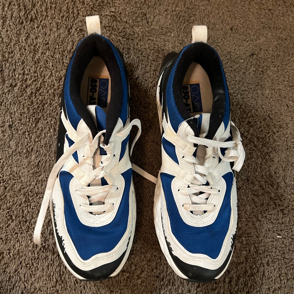 New Balance Mens Sneakers Size 13